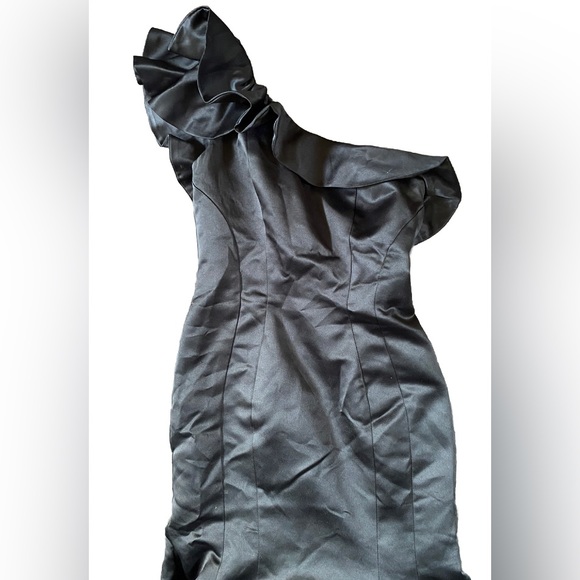 Rachel Allen Black Gown Mermaid Style Size 2 - Picture 3 of 7